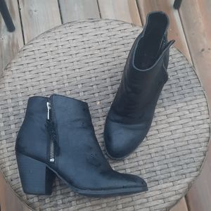 Ankle boots